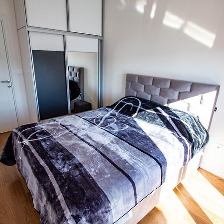 באר Follow The Sun - 4 Person Apartment מראה חיצוני תמונה