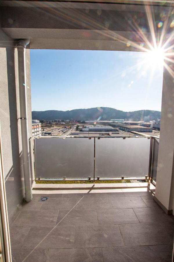באר Follow The Sun - 4 Person Apartment מראה חיצוני תמונה